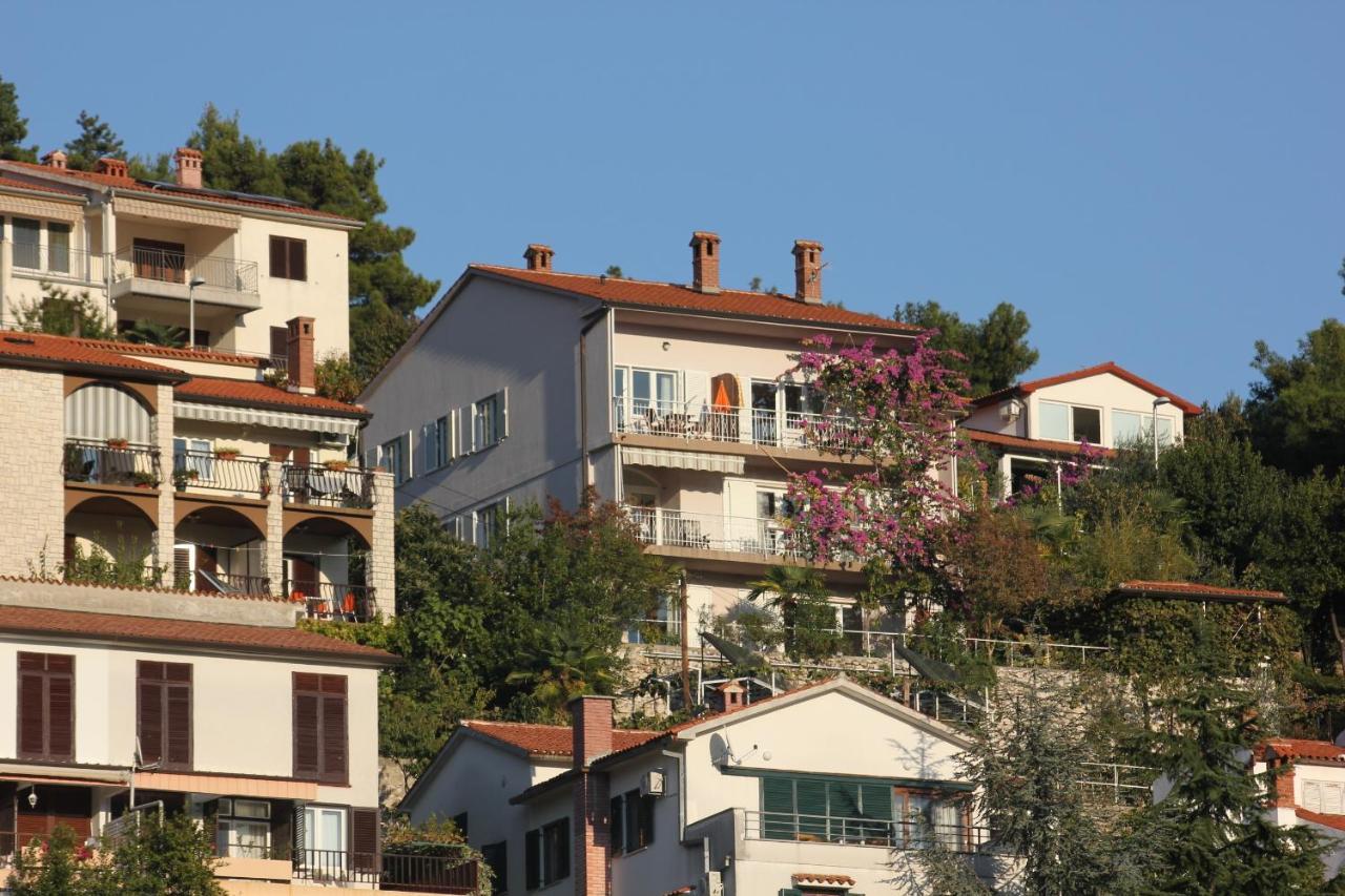 Apartments With A Parking Space Rabac, Labin - 7410 Экстерьер фото