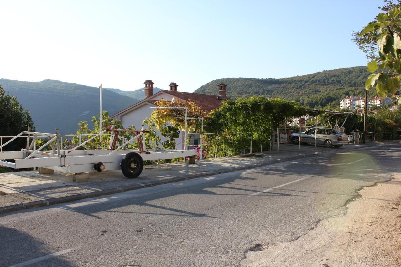 Apartments With A Parking Space Rabac, Labin - 7410 Экстерьер фото